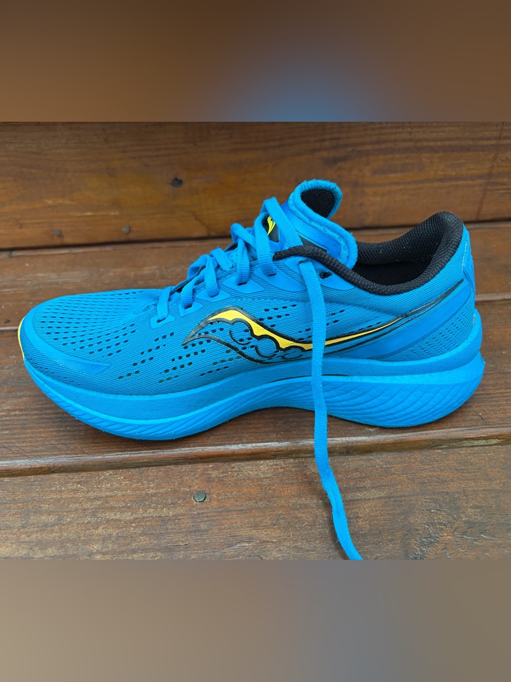 Men’s Saucony Endorphin Speed 3 Size 9 Ocean ViZiGold - Picture 2 of 11